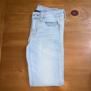 American Eagle Light Wash Super Stretch Jegging